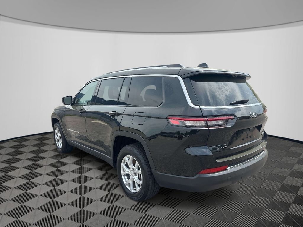 Used 2023 Black Jeep Limited image 3