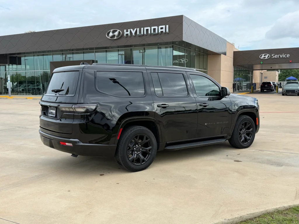 Used 2026 BLACK Jeep Upland image 6