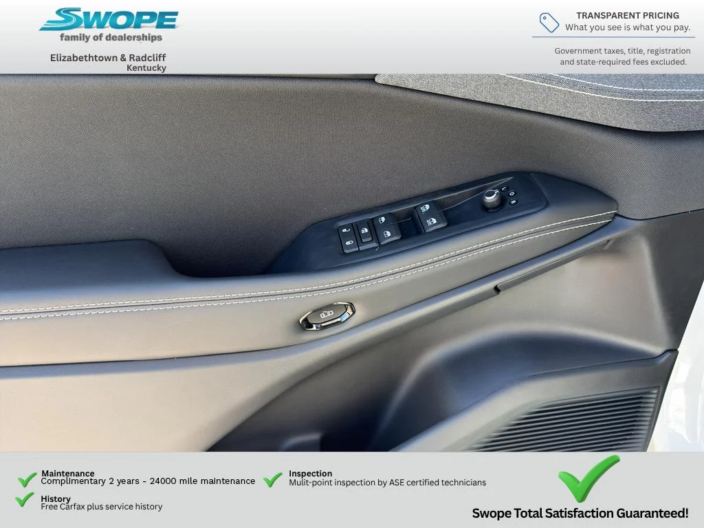 New 2026 Bright White Clear-Coat Exterior Paint Jeep Laredo image 15