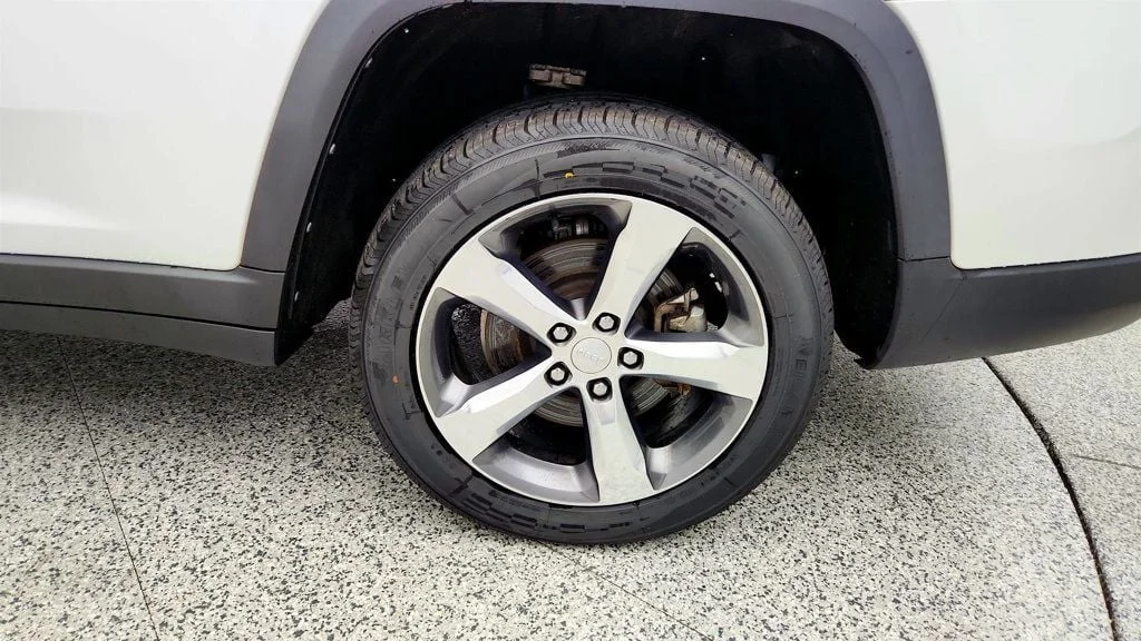 Used 2022 Bright White Clearcoat Jeep Limited 4x4 w/ Panoramic Roof, Navigation & 20