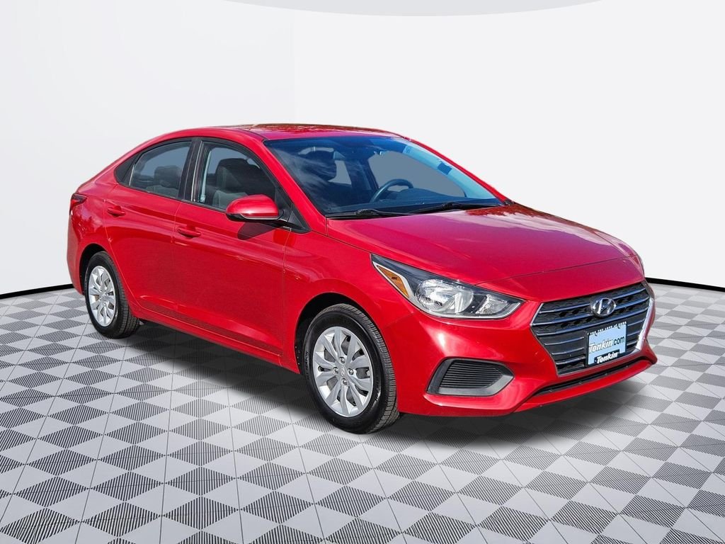 Used 2021 Pomegranate Red Metallic Hyundai SE image 7
