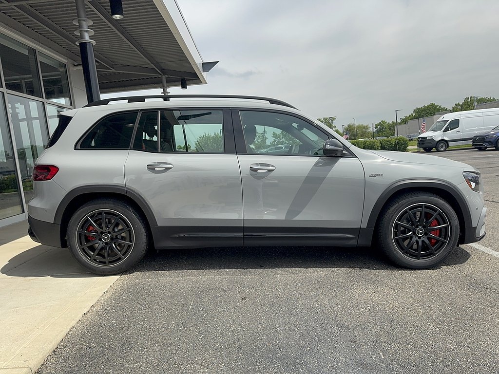 New 2026 MANUFAKTUR Alpine Grey Mercedes-Benz AMG® GLB 35 image 4