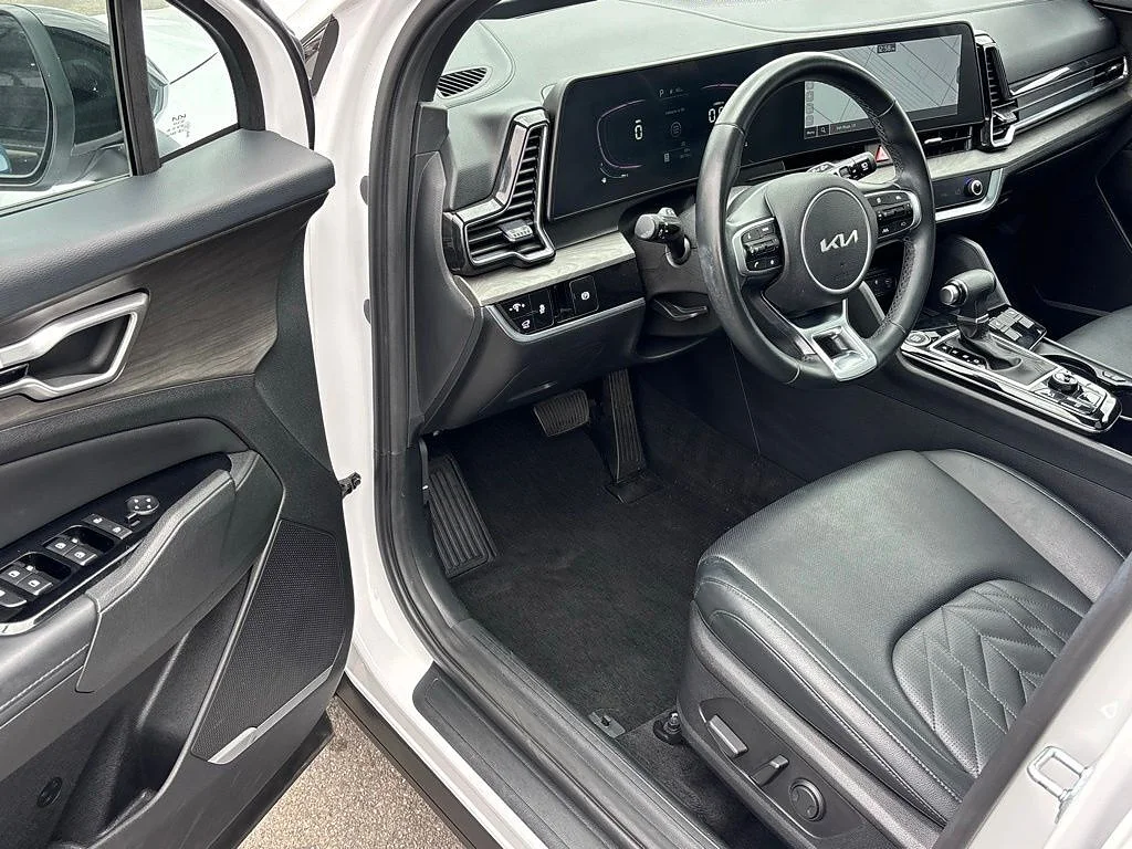 Used 2023 Glacial White Pearl Kia X-Line image 12
