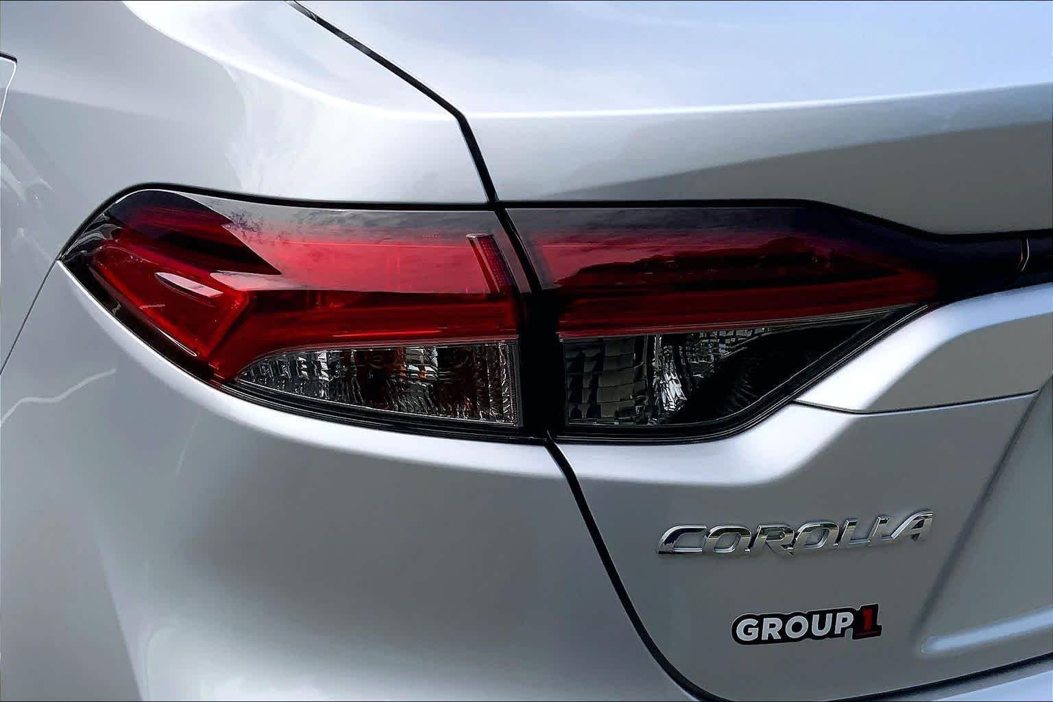 New 2026 Classic Silver Metallic Toyota Hybrid XLE image 14