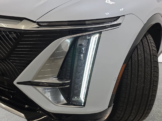 2027 Cadillac LYRIQ Luxury - Photo 26