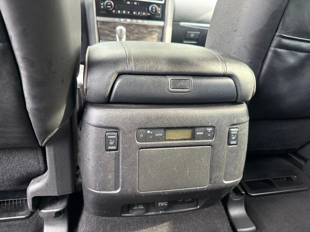 Used 2023 Black Nissan Platinum image 15