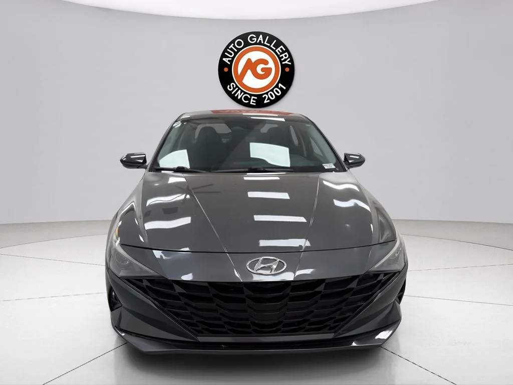 Used 2021 Gray Hyundai SEL image 9