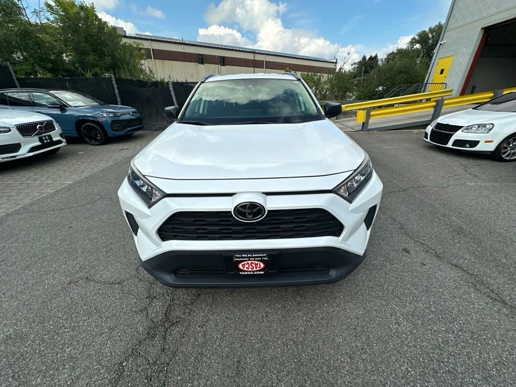 Used 2019 White Toyota LE image 7