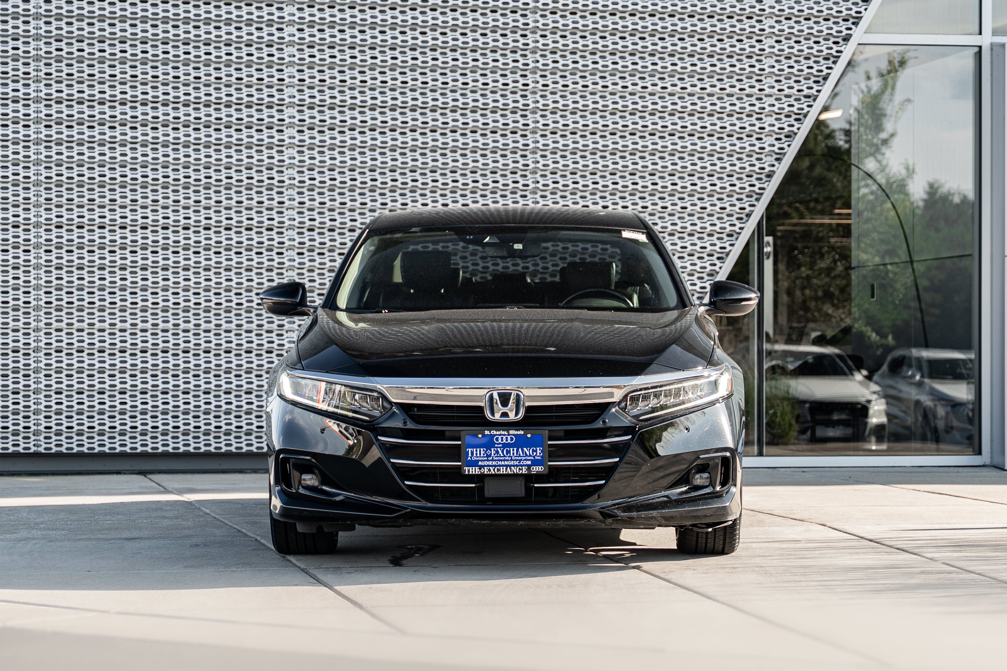 Used 2022 Crystal Black Pearl Honda Touring image 27