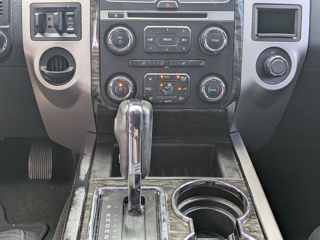 Used 2017 Silver Ford Limited image 22