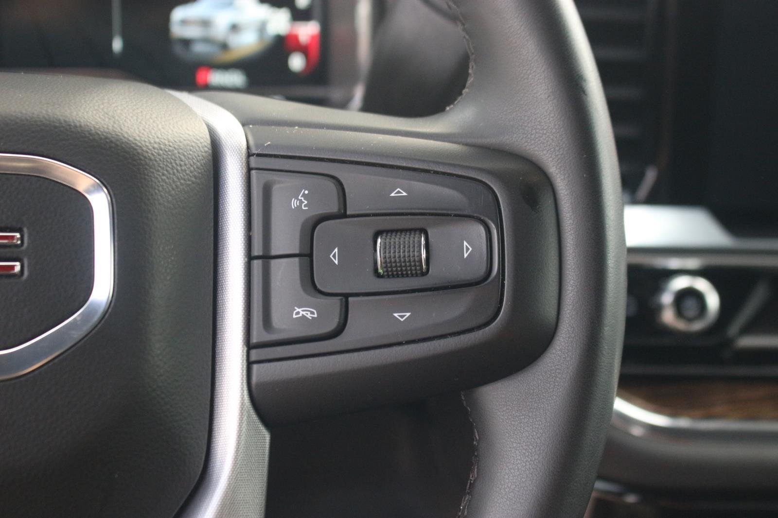 Used 2023 Volcanic Red Tintcoat GMC Elevation image 20