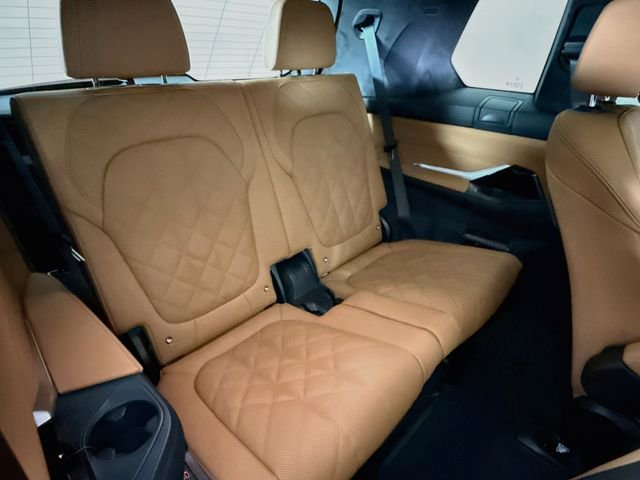 New 2027 Alpine White BMW xDrive40i image 29