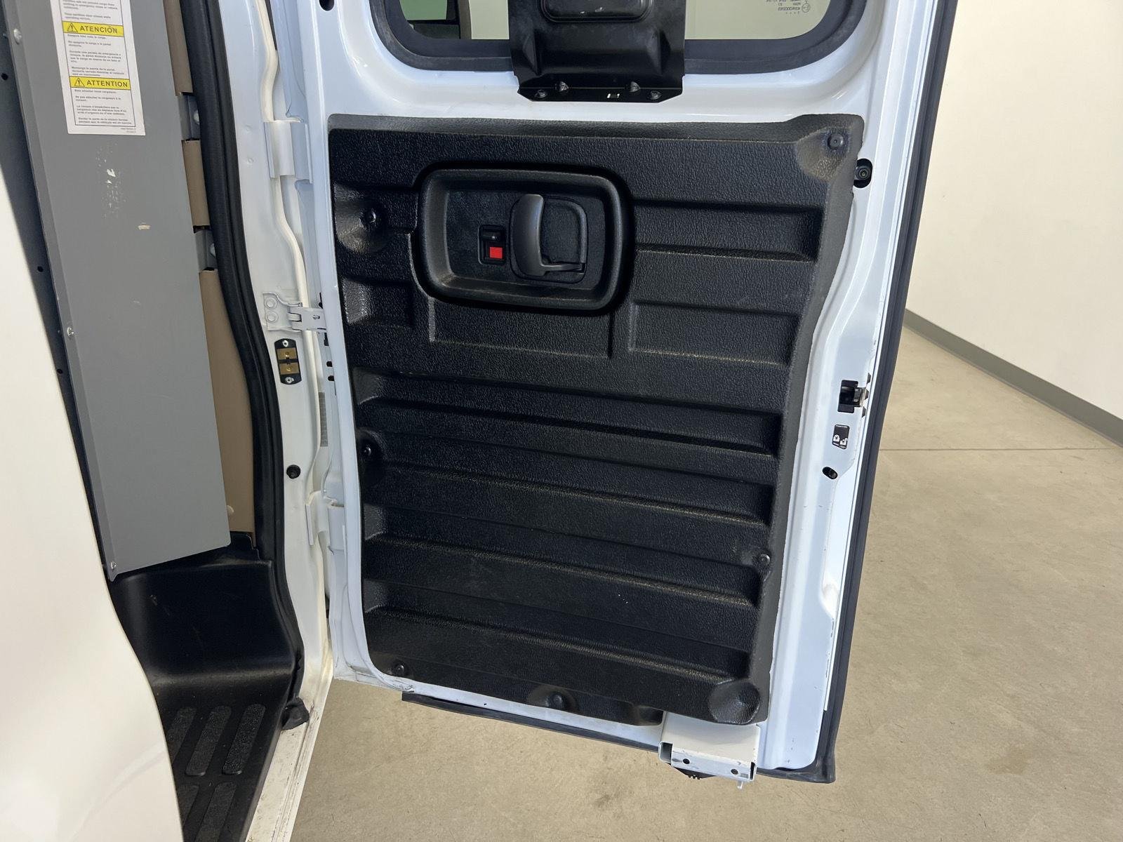 2018 GMC Savana Cargo Work Van - Photo 19