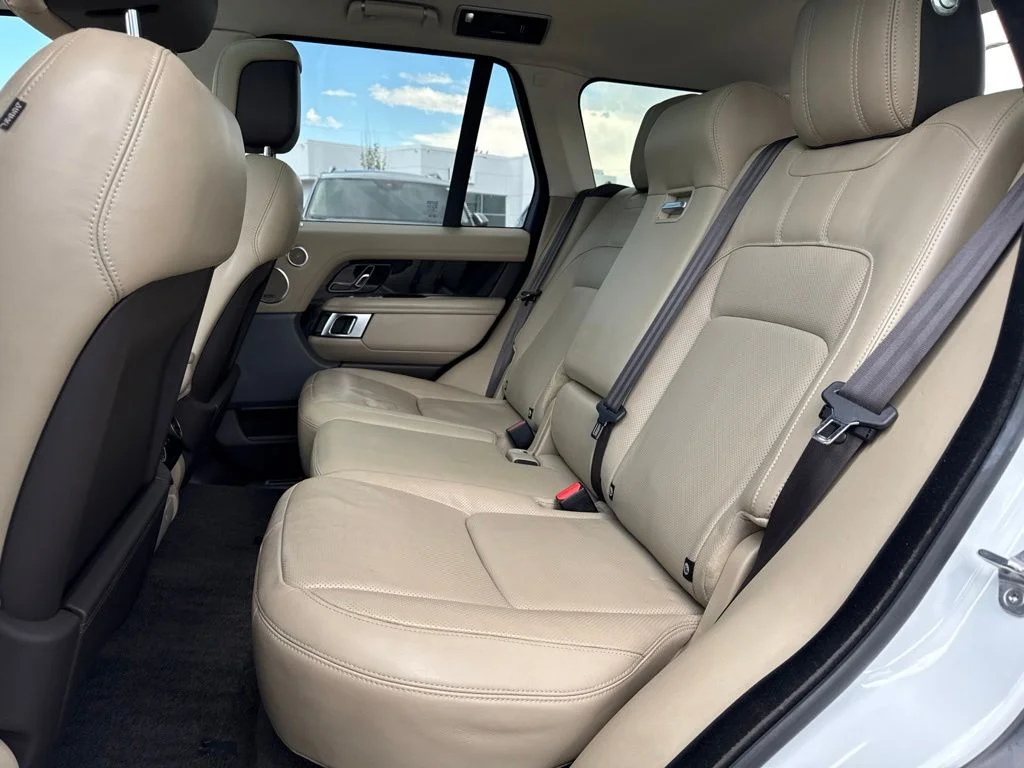 Used 2020 White Land Rover HSE image 24