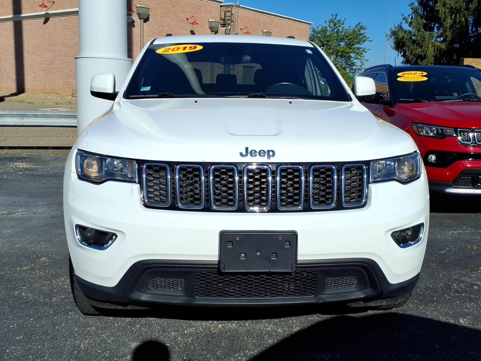 Used 2019 Jeep Grand Cherokee Laredo E with VIN 1C4RJFAG0KC527203 for sale in Saint Clairsville, OH