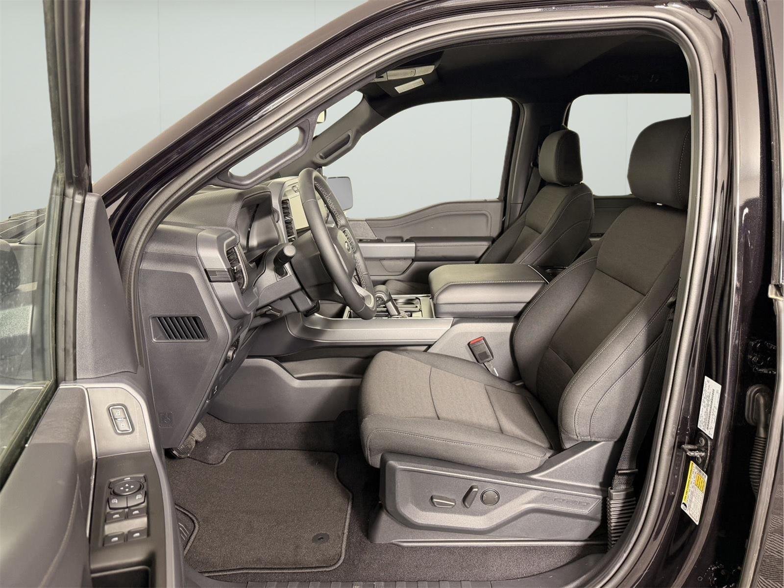 New 2026 Agate Black Ford XLT image 12