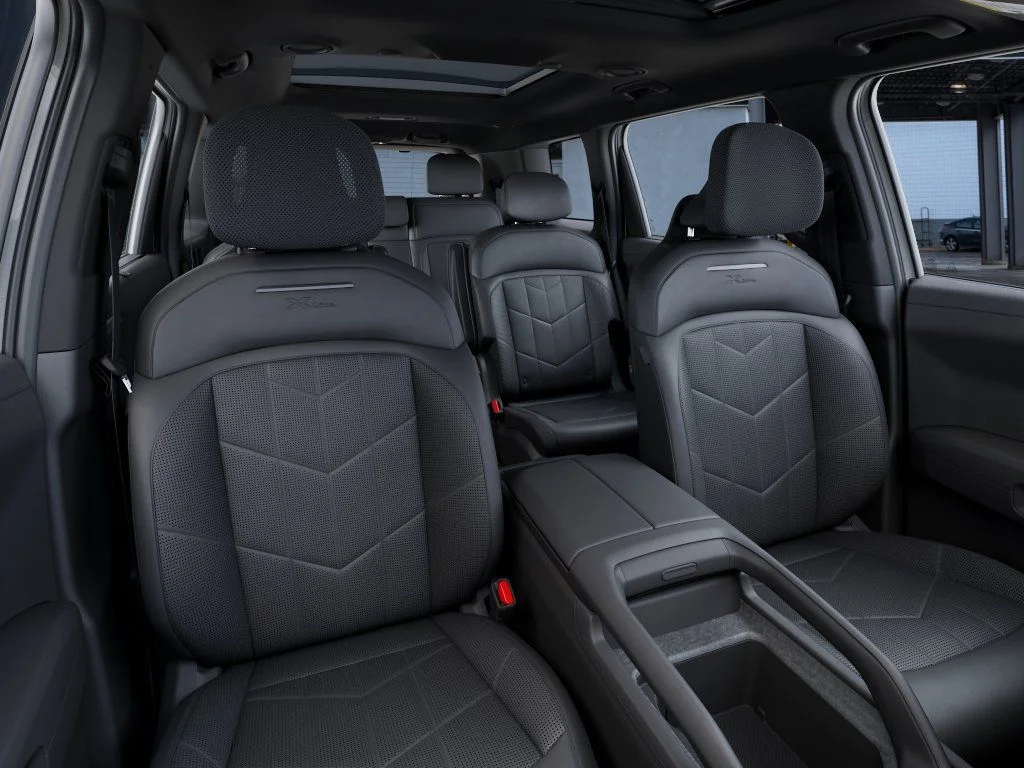 New 2027 White Kia X-Line SX image 15