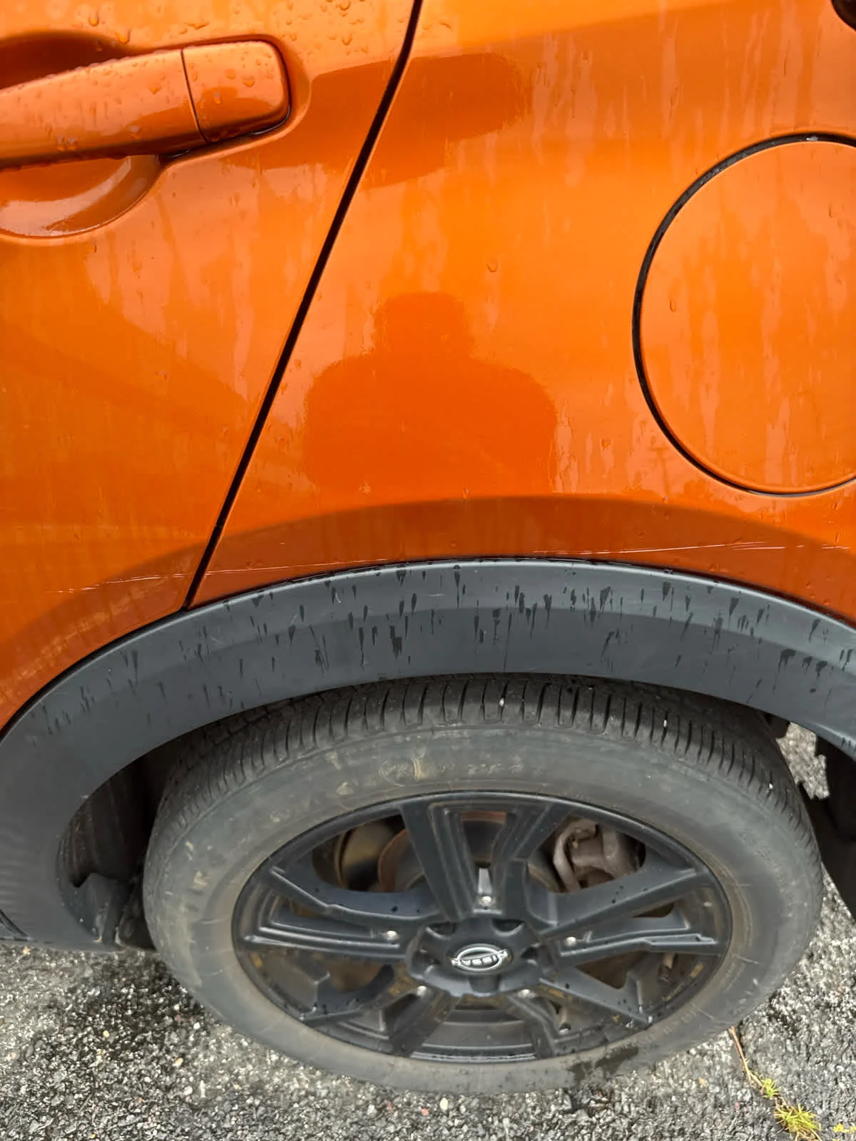 Used 2022 Monarch Orange Metallic/Super Black Nissan SV image 6