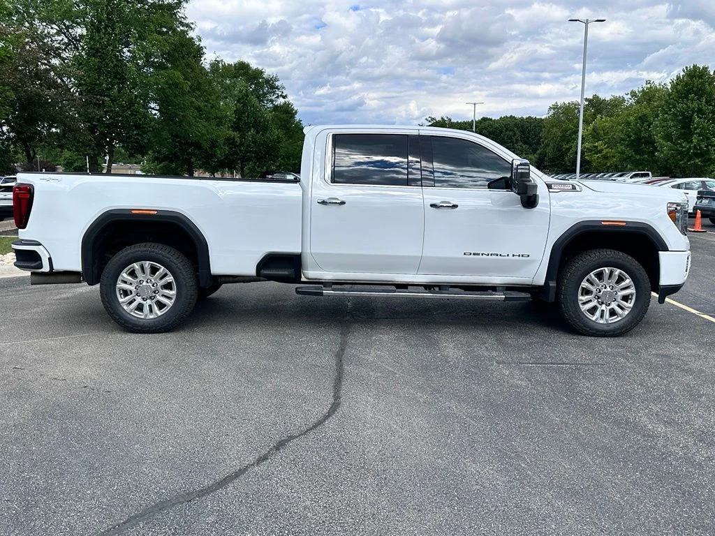 Used 2021 Summit White GMC Denali image 4