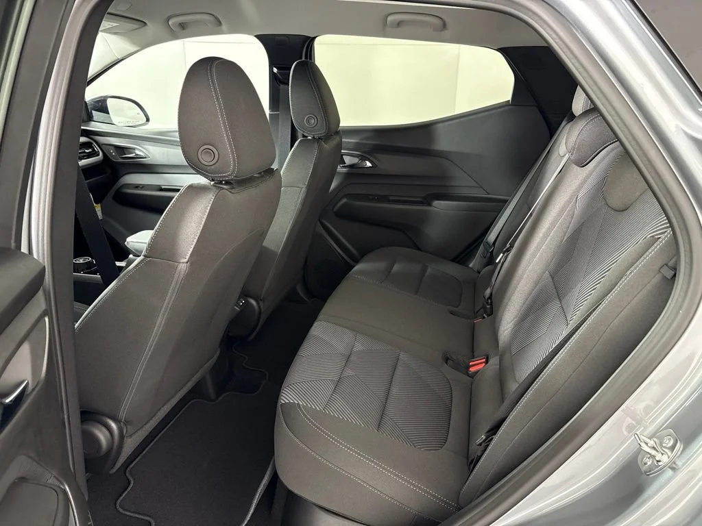 2027 Chevrolet Bolt LT - Photo 27
