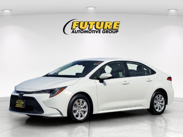 Used 2022 White Toyota LE image 5