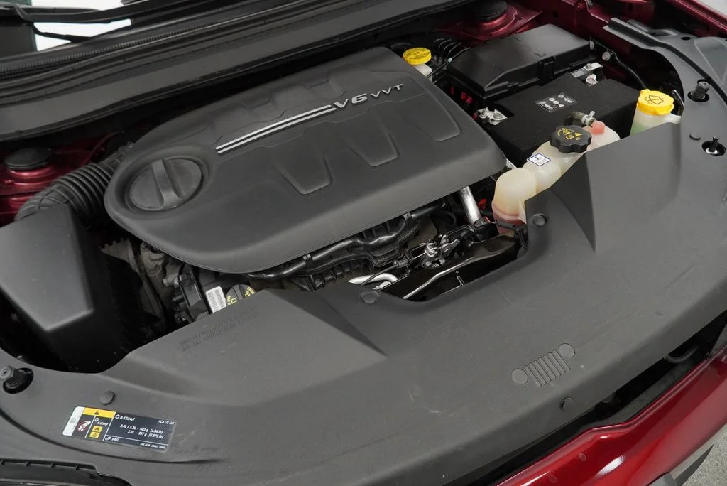 Used 2021 Red Jeep Latitude Lux image 50