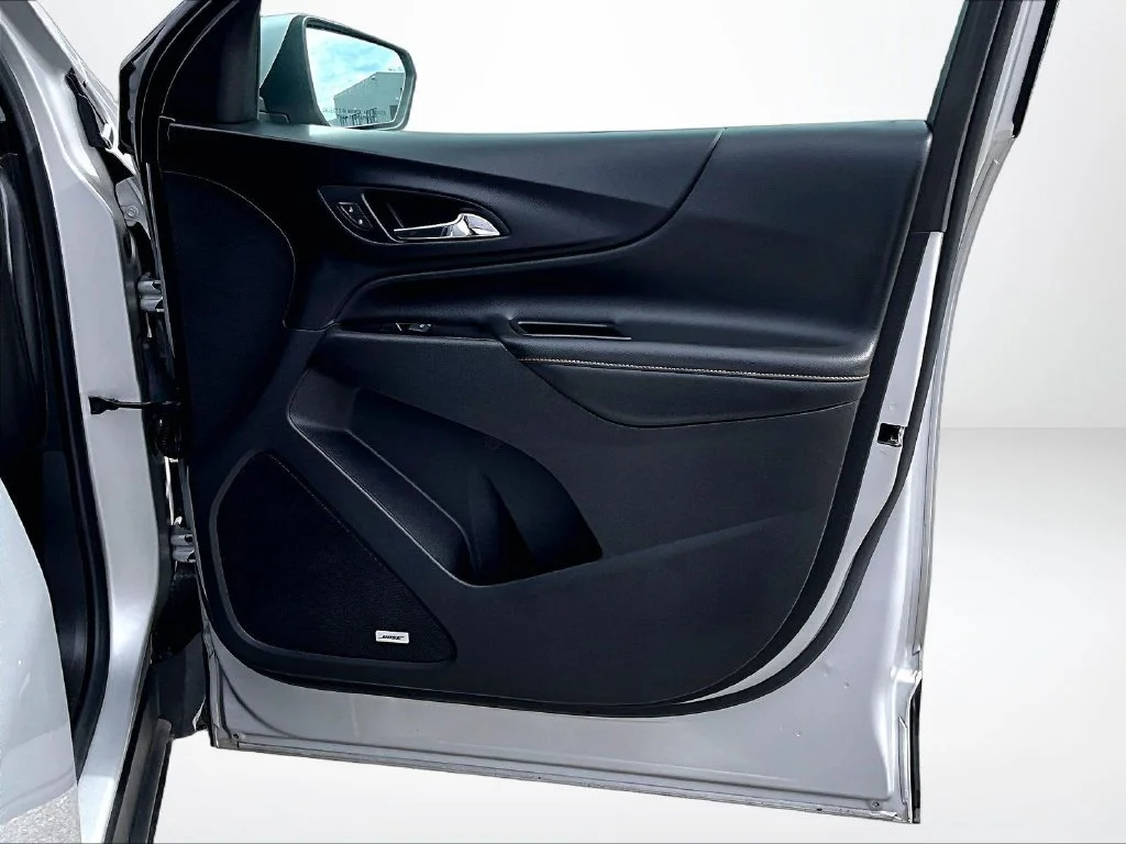 Used 2022 Silver Chevrolet Premier image 25