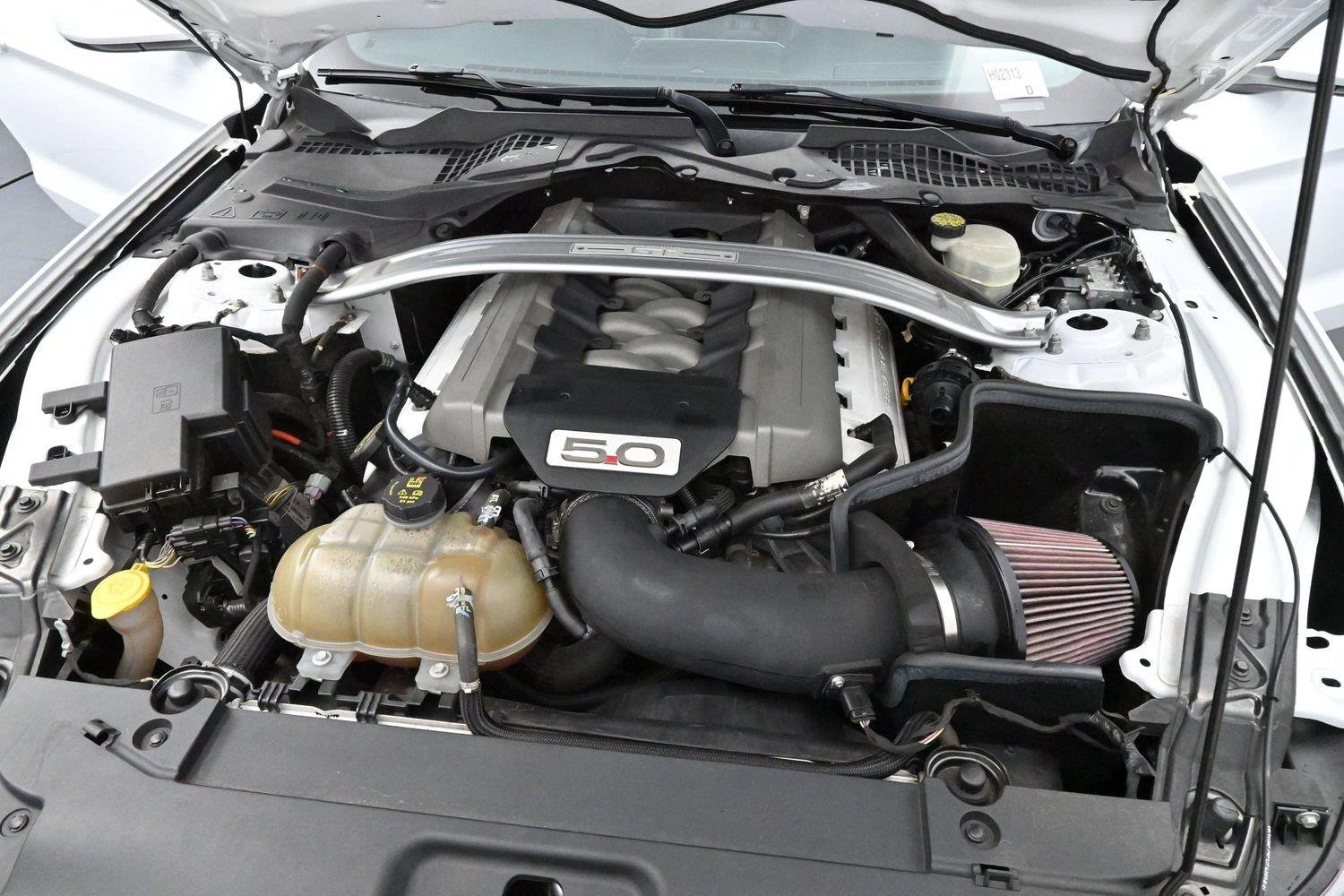 Used 2016 Oxford White Ford GT image 33