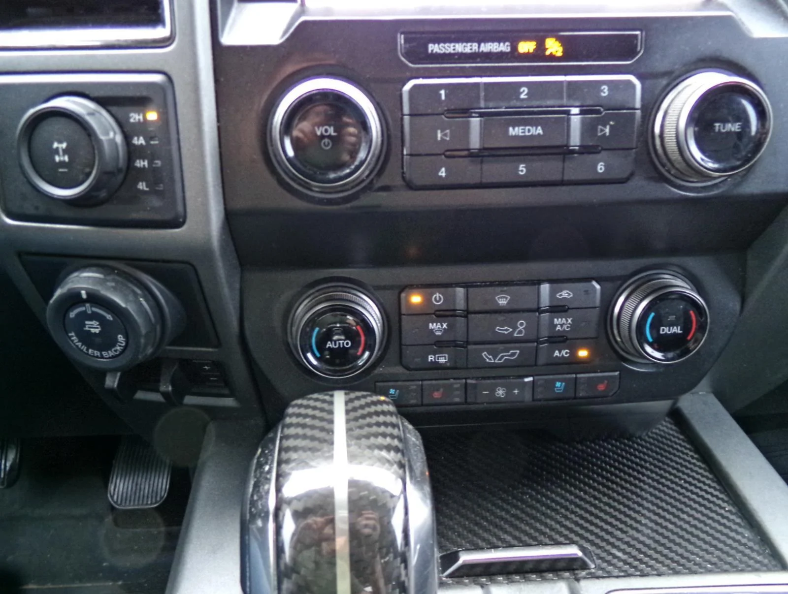 Used 2019 Agate Black FORD  image 10