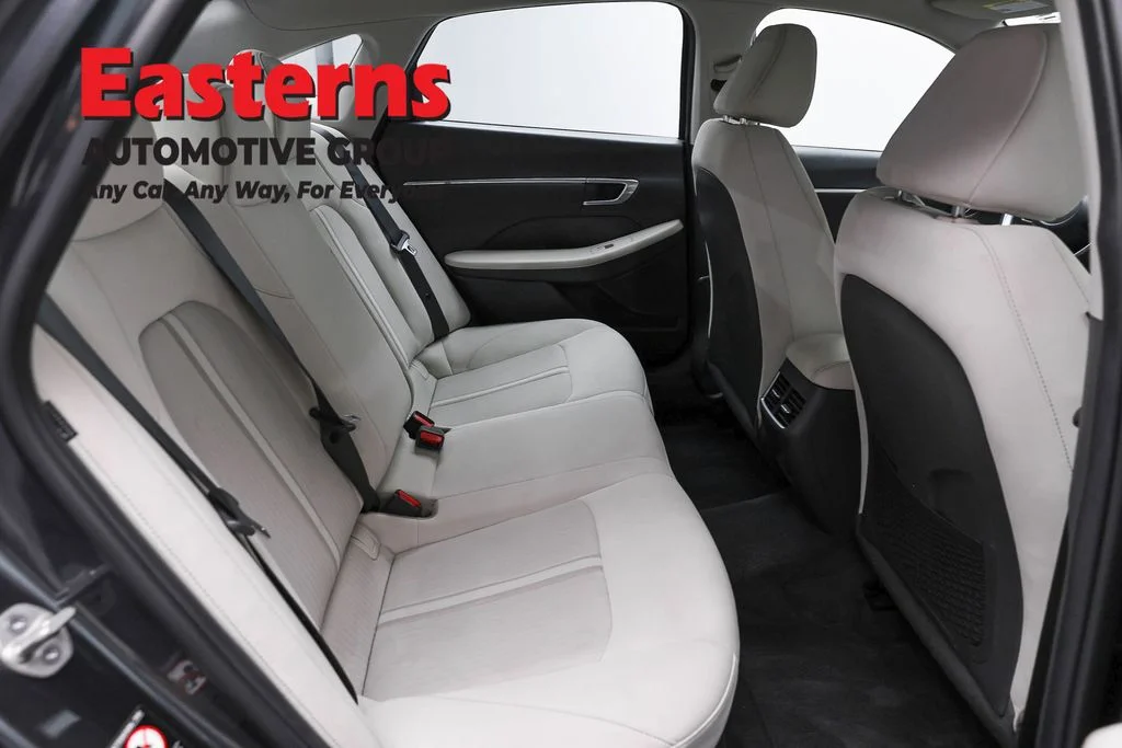Used 2023 Gray Hyundai SEL image 25