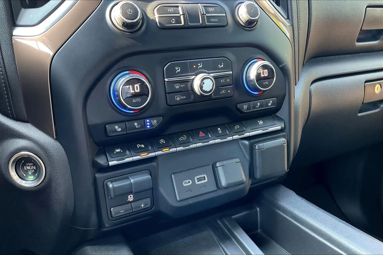 Used 2019 Northsky Blue Metallic Chevrolet High Country image 33