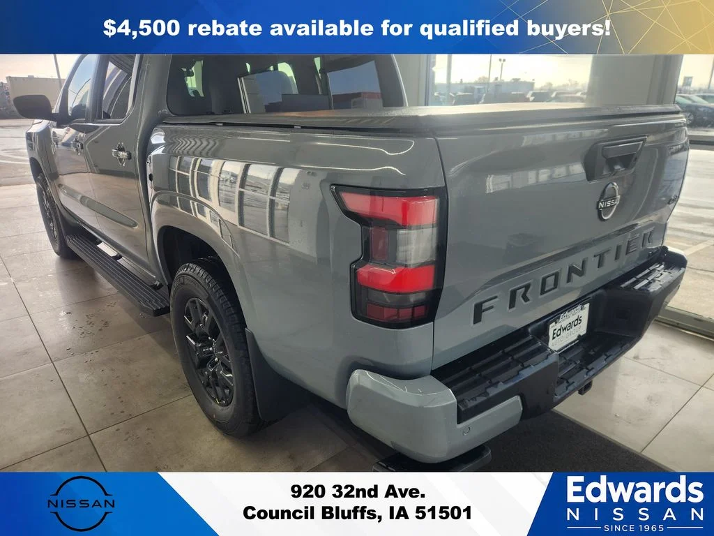 New 2026 Boulder Gray Pearl Nissan Crew Cab SV image 7