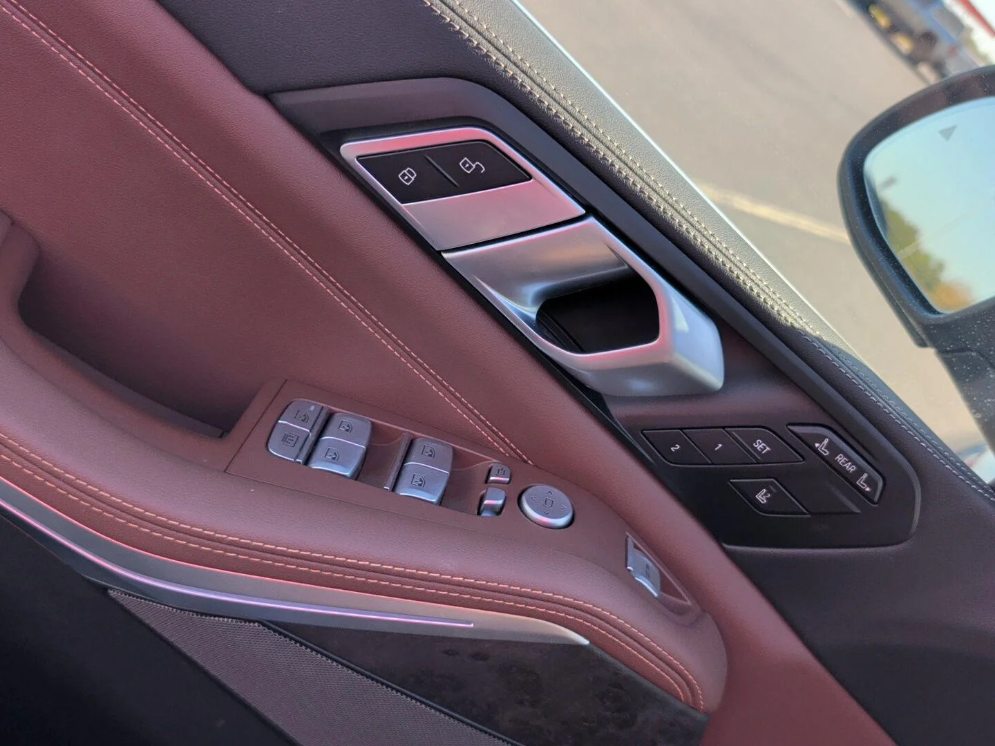 Used 2025 Sparkling Copper Metallic BMW xDrive40i image 11