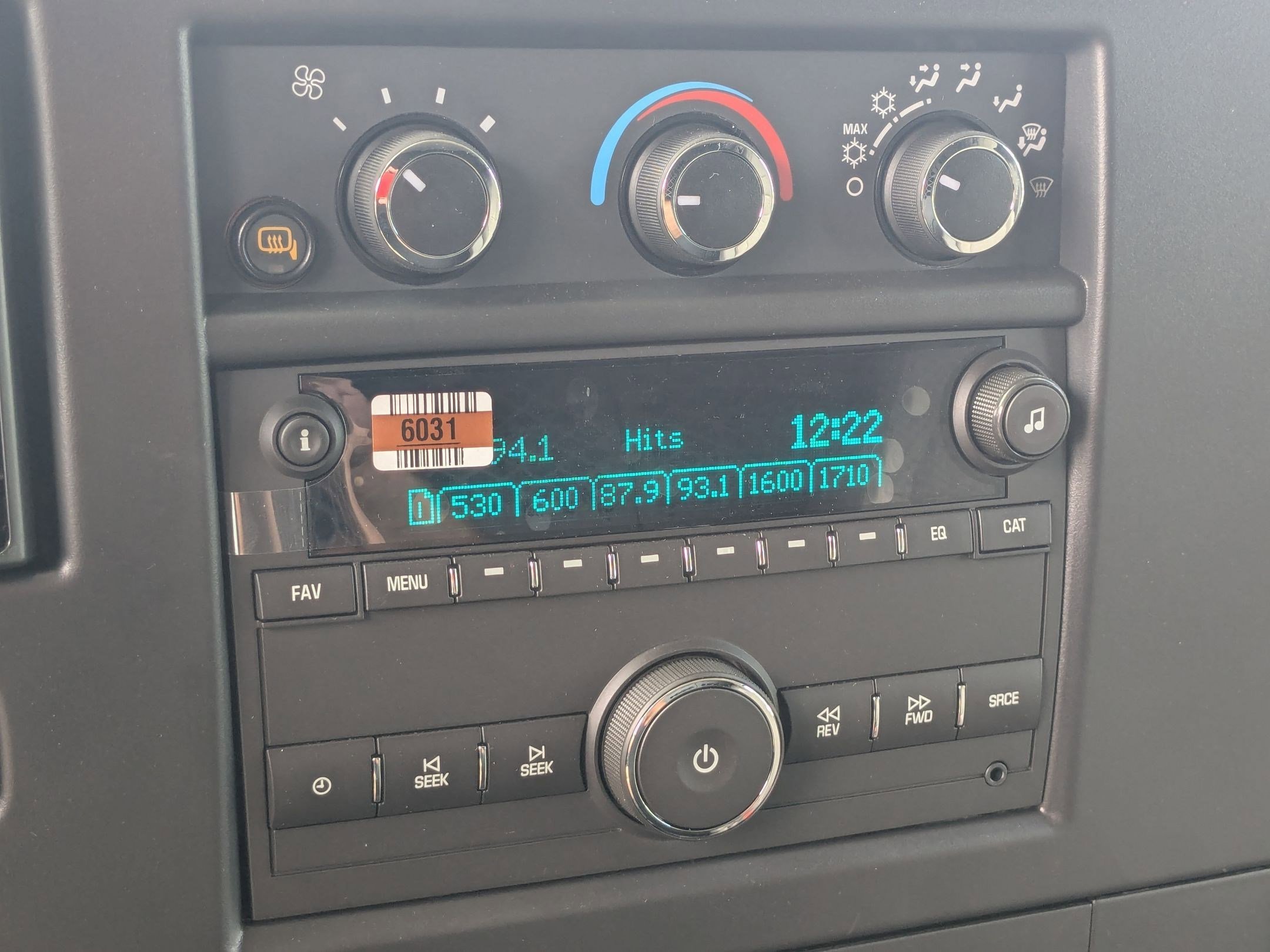 New 2025 Summit White GMC Work Van image 11