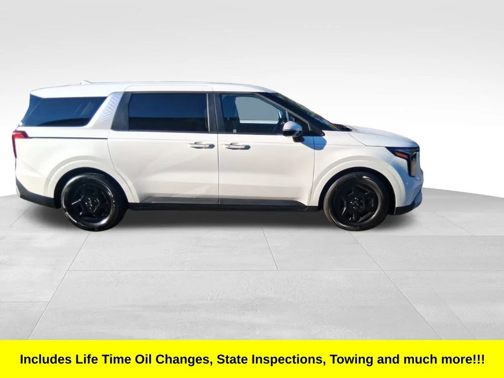 Used 2026 White Kia LXS image 3