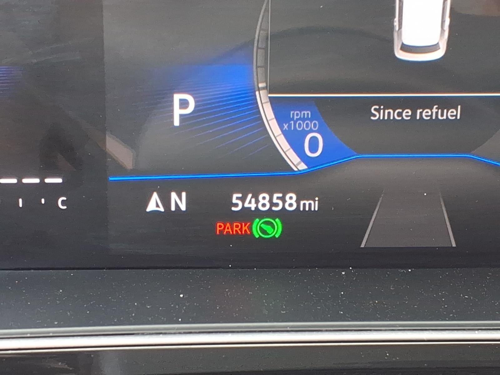 Used 2025  Volkswagen SE image 28