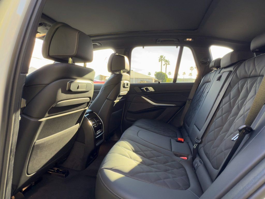 2026 BMW X5 50e - Photo 16