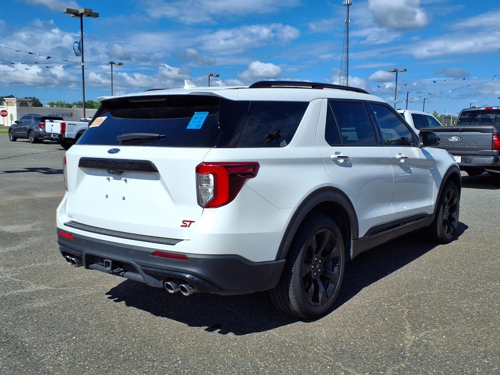 Used 2023 Star White Metallic Tri-Coat Ford ST image 2