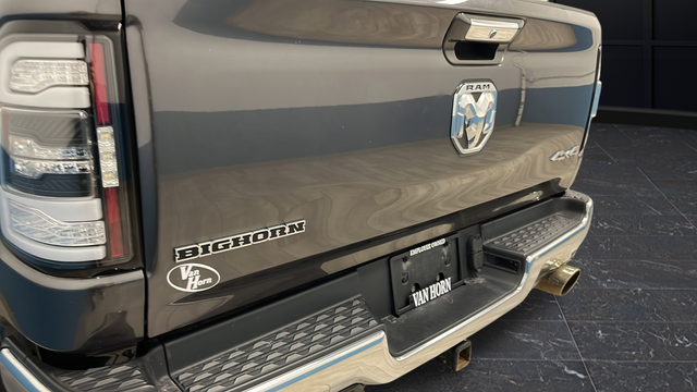 Used 2019 Granite Crystal Metallic Clearcoat Ram Big Horn/Lone Star image 37