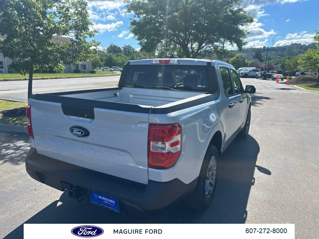 New 2026 White Metallic Ford XLT image 4
