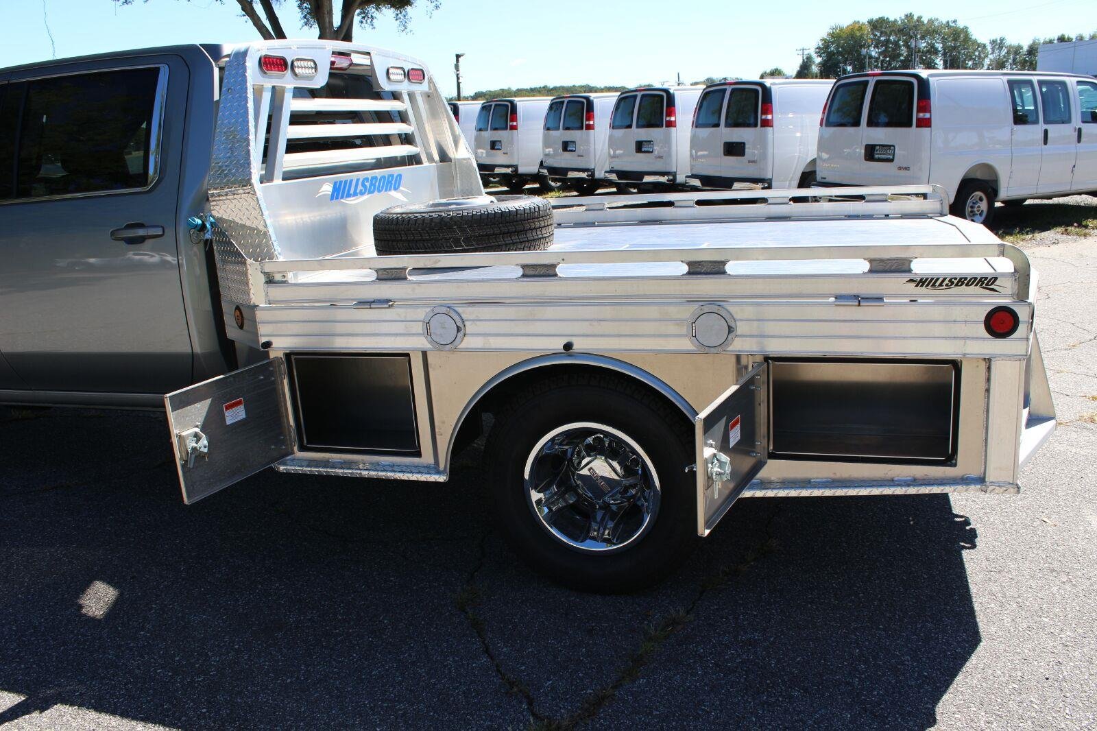 New 2026 Sterling Metallic GMC SLE image 15