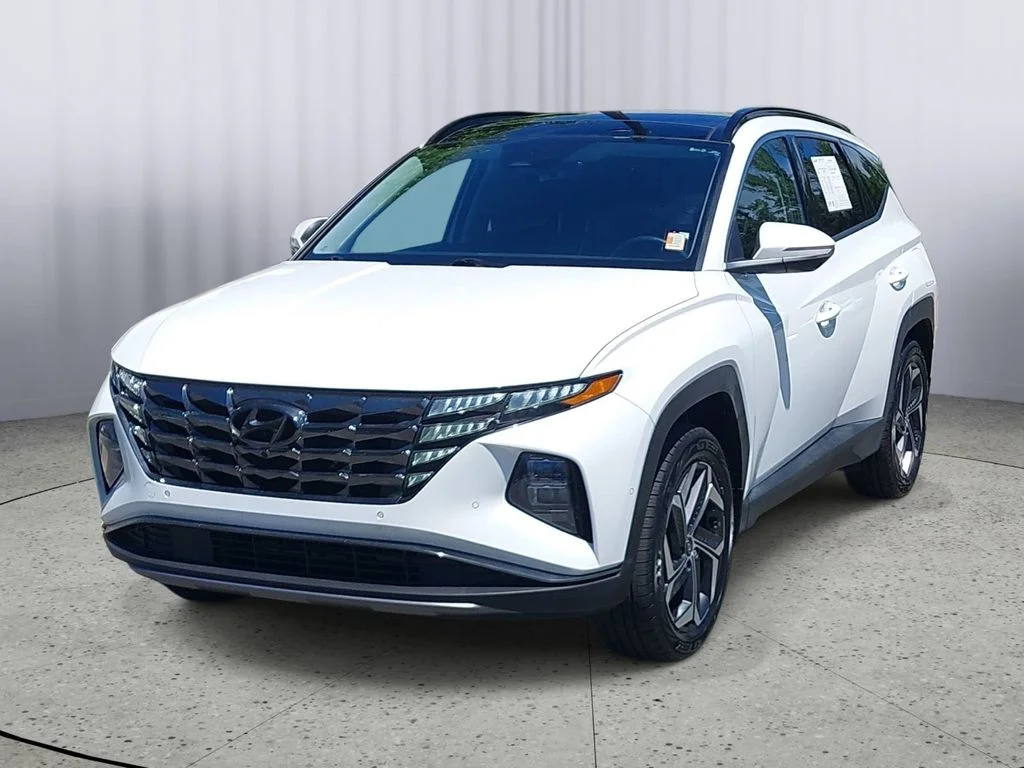 Used 2022 White Hyundai Limited image 7