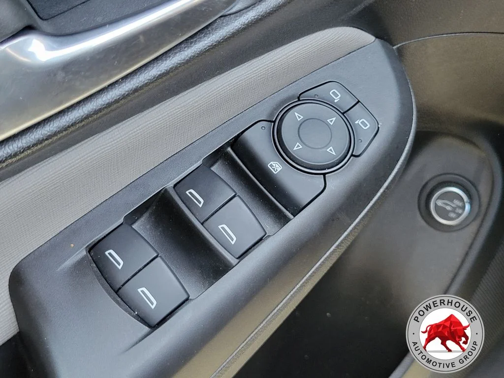 Used 2024 Black Buick Avenir image 27
