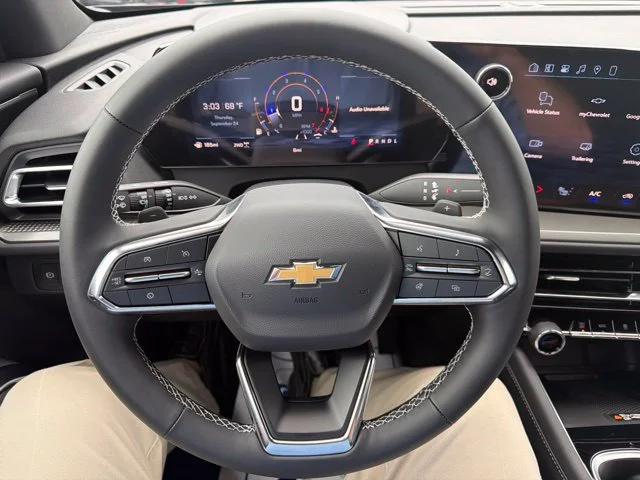 New 2027 Mosaic Black Metallic Chevrolet LT image 32