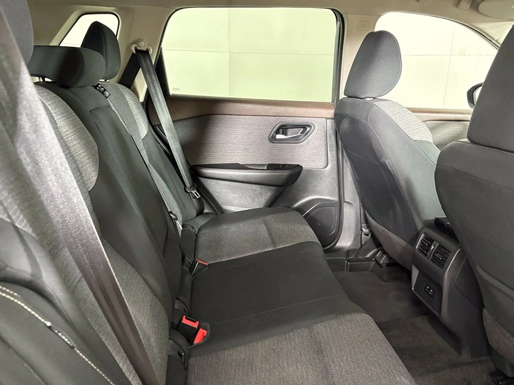 Used 2023 Gray Nissan SV image 17