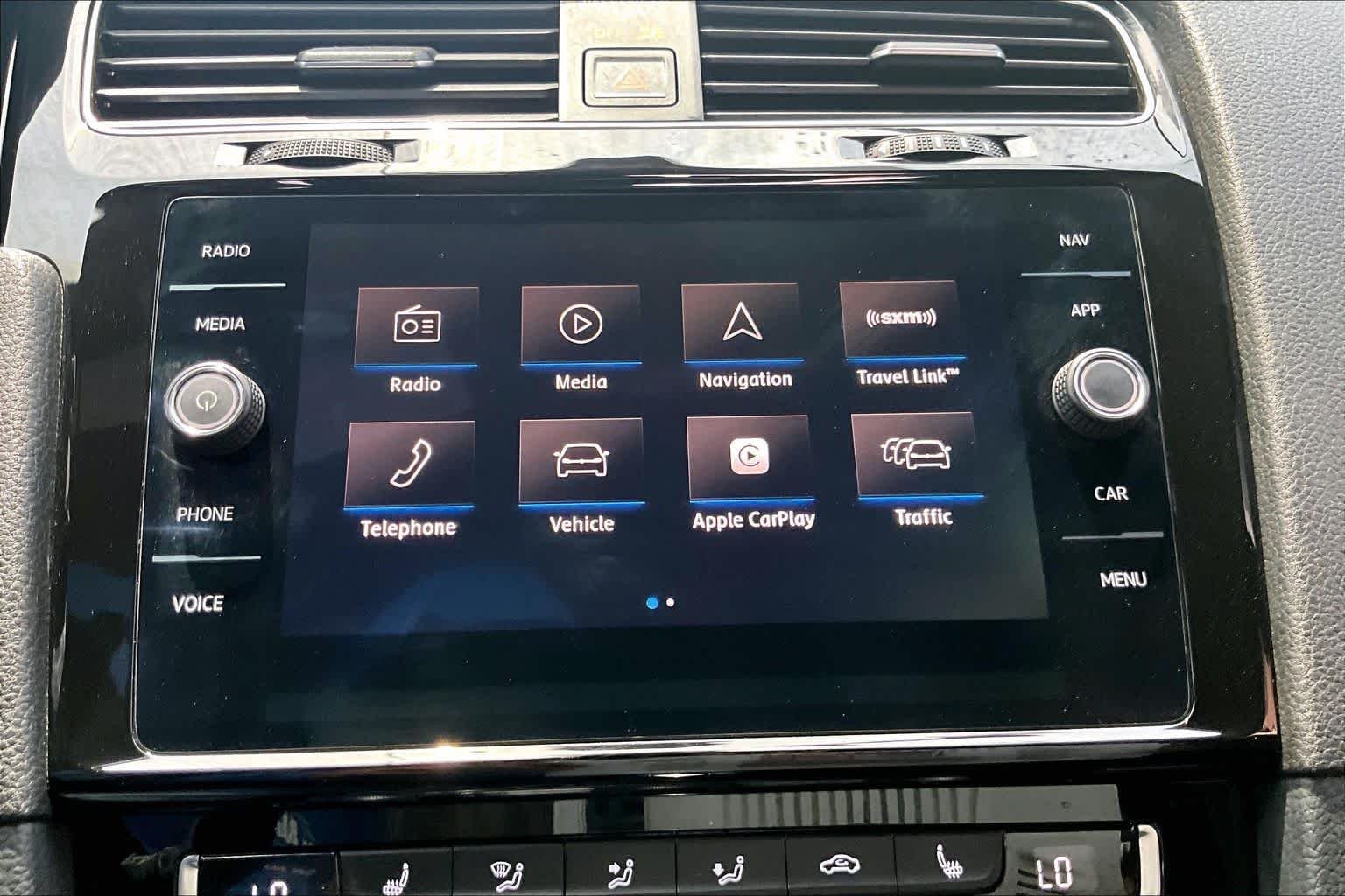 Used 2018 Lapiz Blue Metallic Volkswagen  image 36