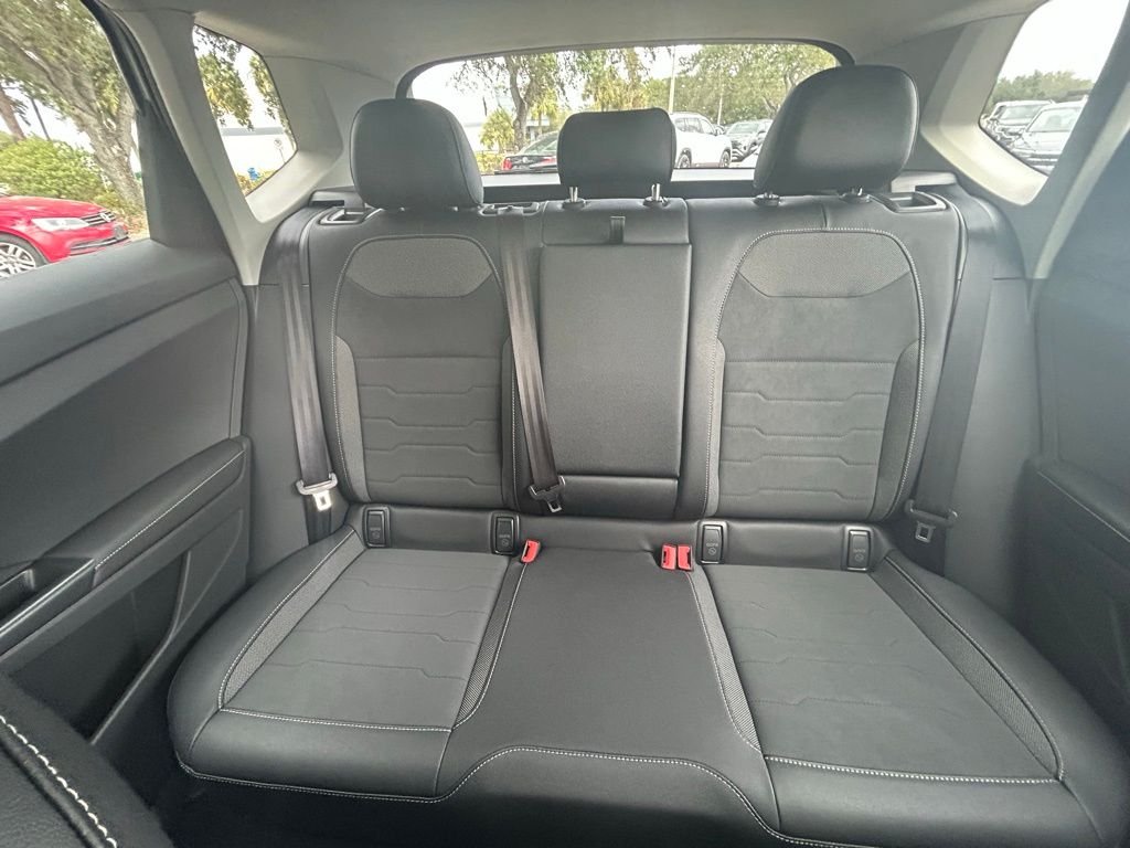 New 2026 White Volkswagen 1.5T SE Black image 10