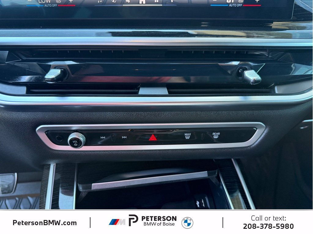 Used 2026 Black BMW M60i image 34