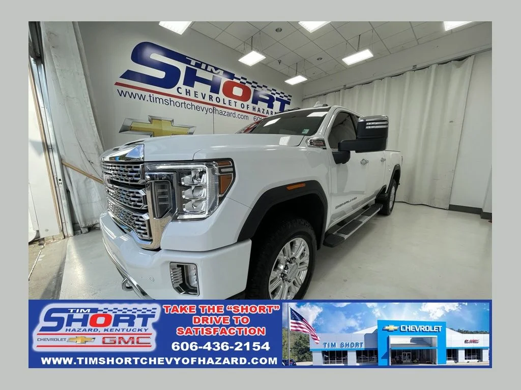 Used 2021 White GMC Denali image 1