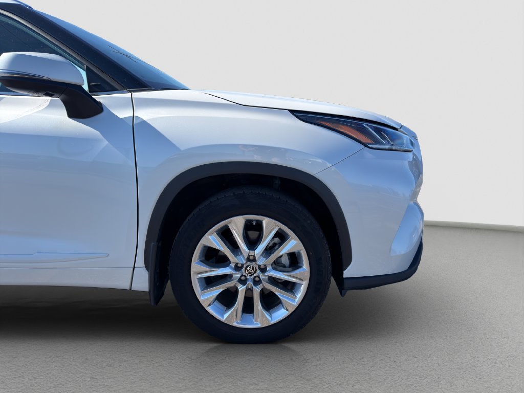 Used 2022 White Toyota Limited image 23